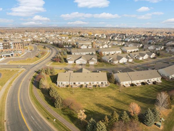 17896 Glasgow Way, Lakeville, MN 55044