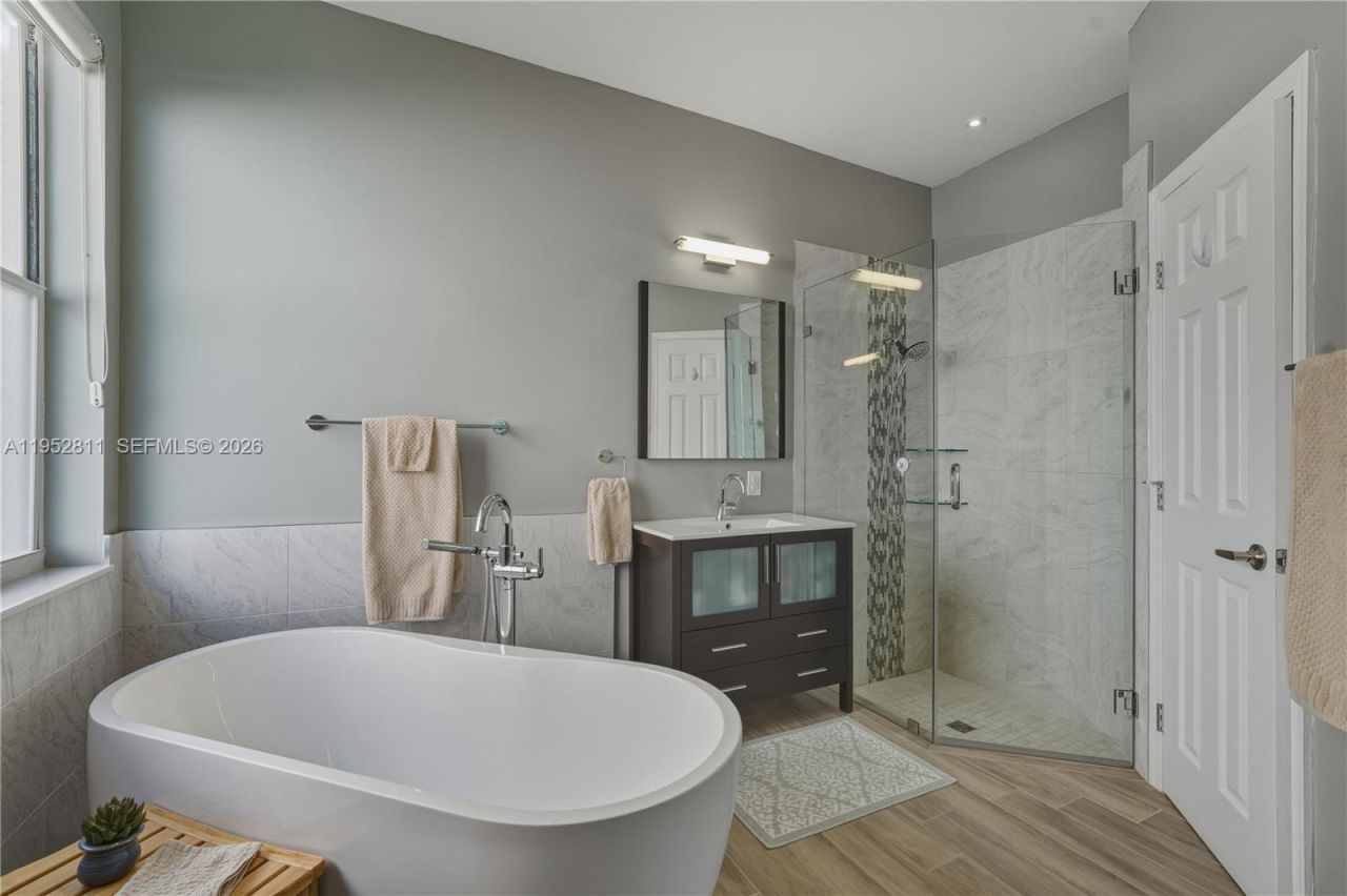 12783 NW 18th Mnr, Pembroke Pines, FL 33028 Photo