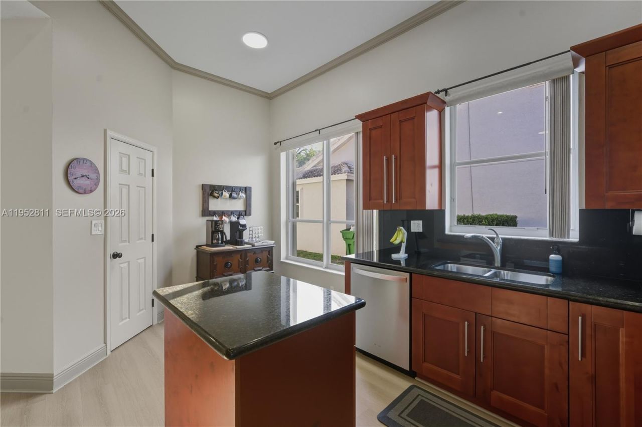 12783 NW 18th Mnr, Pembroke Pines, FL 33028 Photo