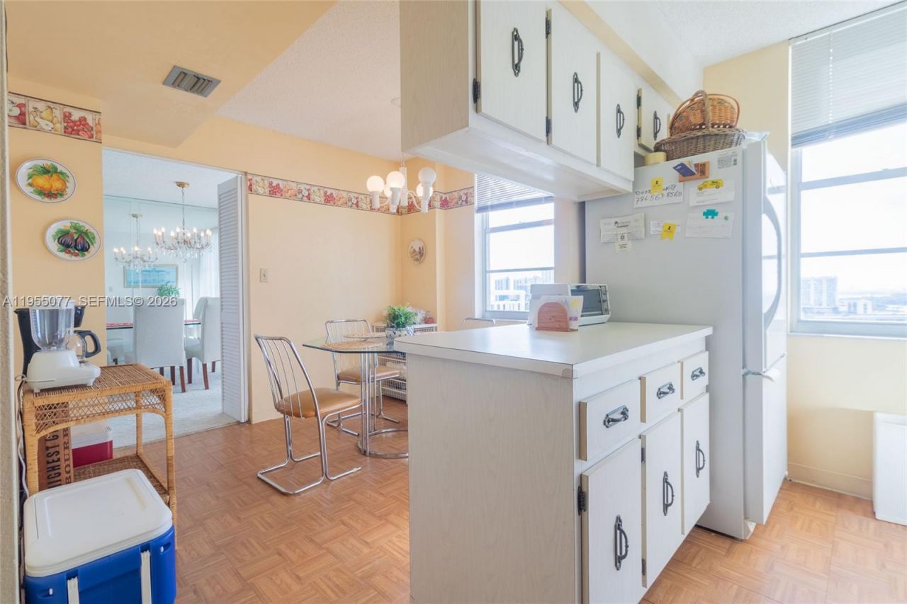 301 174th St , Unit 1912, Sunny Isles Beach, FL 33160 Photo