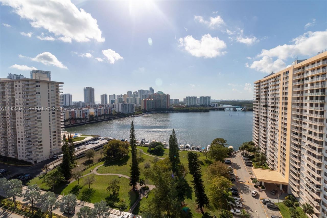 301 174th St , Unit 1912, Sunny Isles Beach, FL 33160 Photo