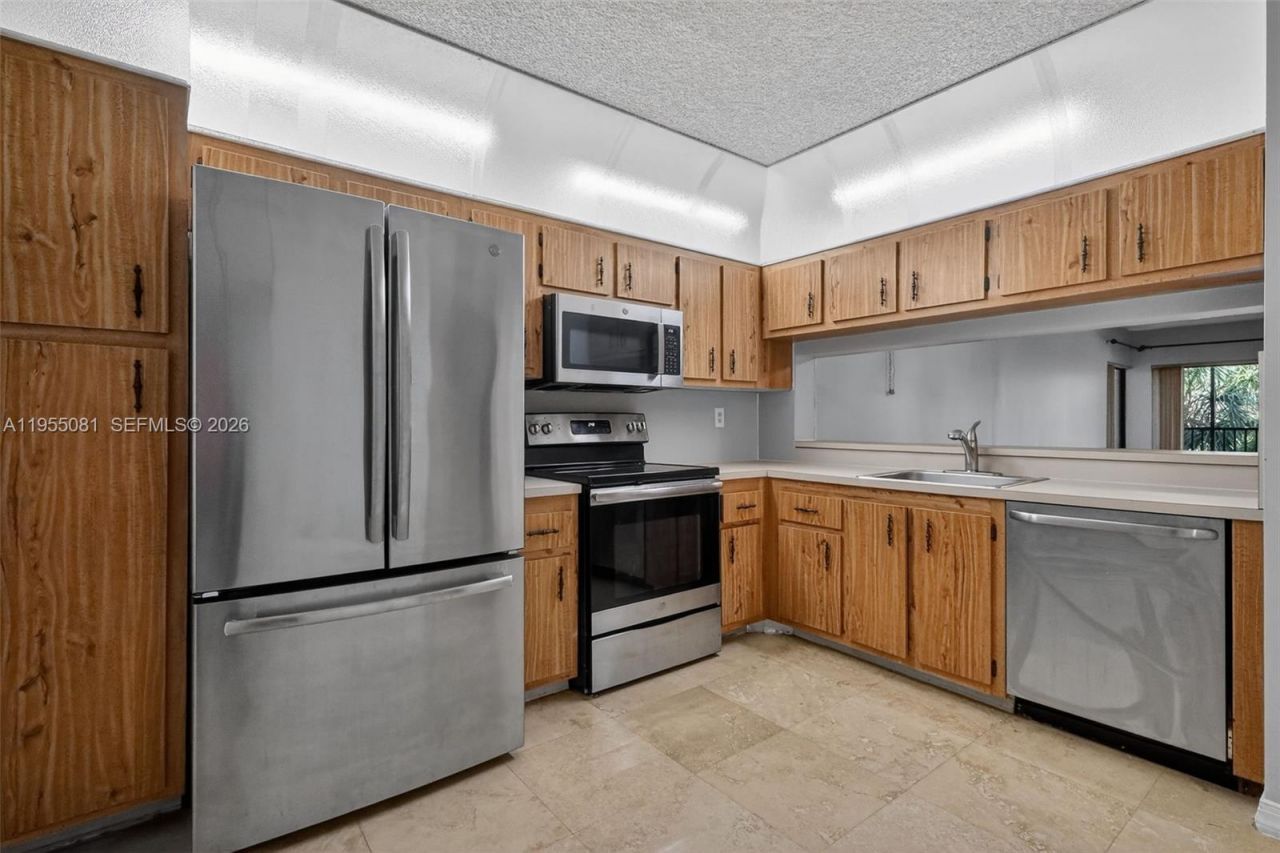 491 Ives Dairy Rd, Unit 306-5, Miami, FL 33179 Photo