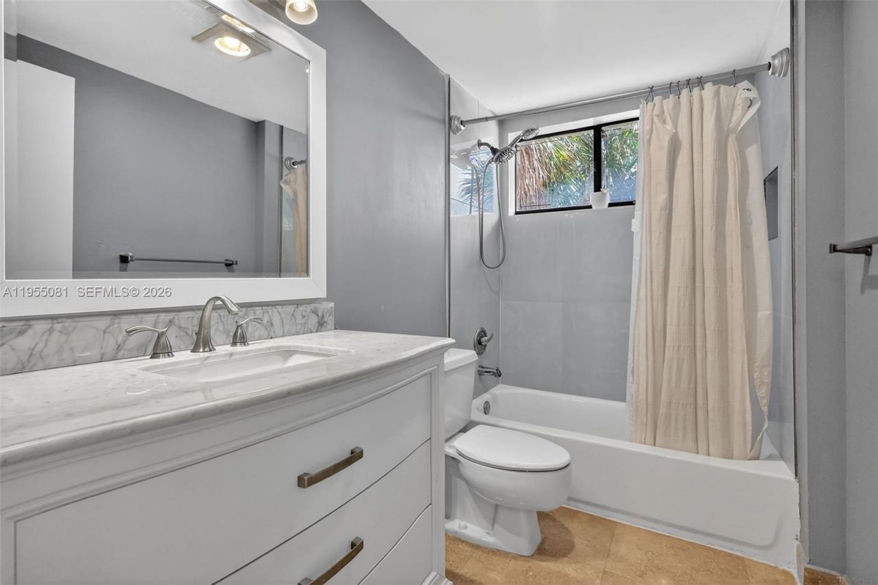 491 Ives Dairy Rd, Unit 306-5, Miami, FL 33179 Photo