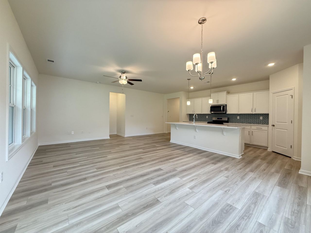 304 Palmetto Sand Loop Photo 4