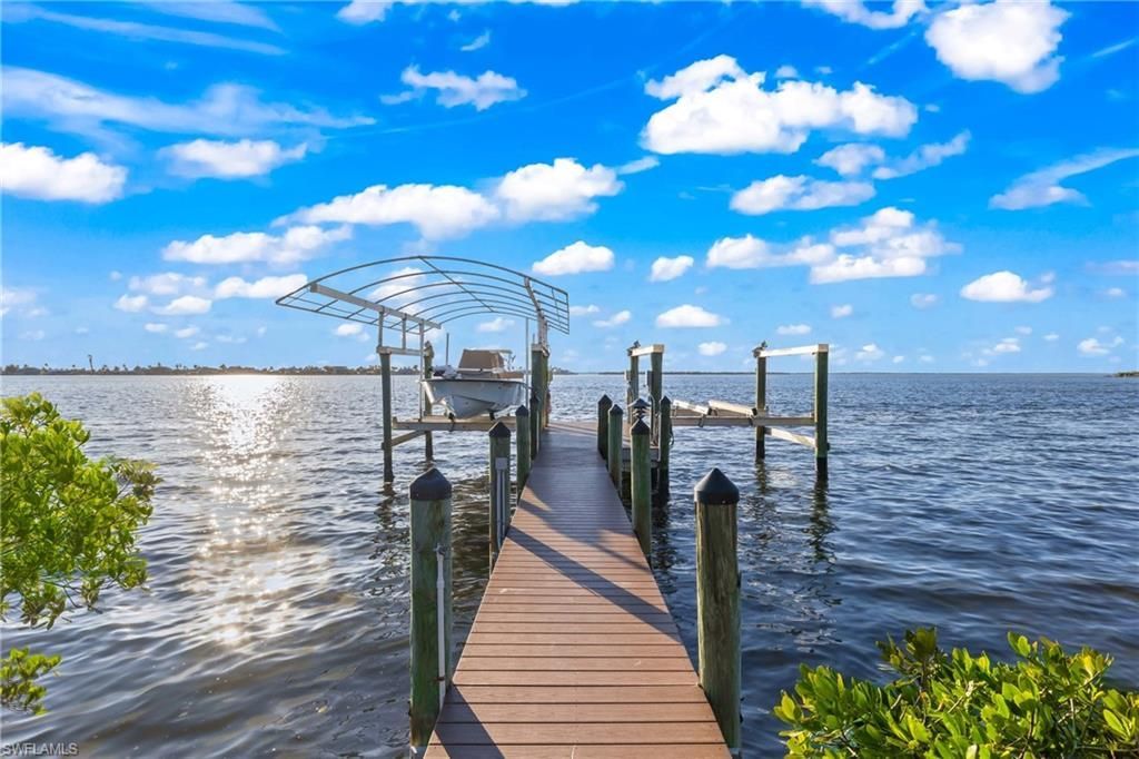 12271 Shoreview Dr, Matlacha, FL 33993 Photo