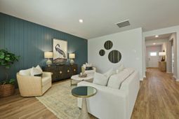 1043 Forrest Creek Drive photo 4