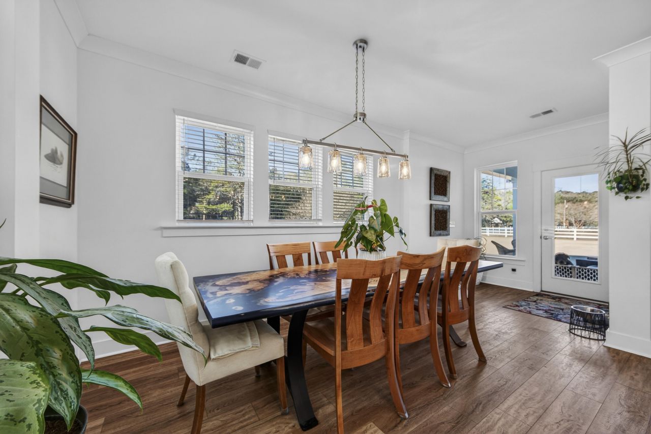 6128 Highway 165 Photo 12