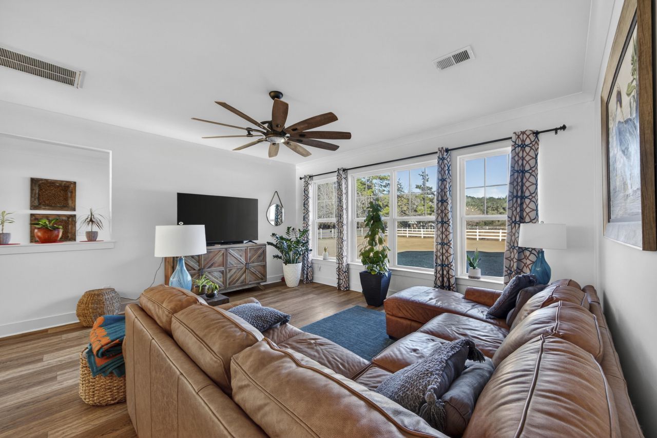 6128 Highway 165 Photo 17