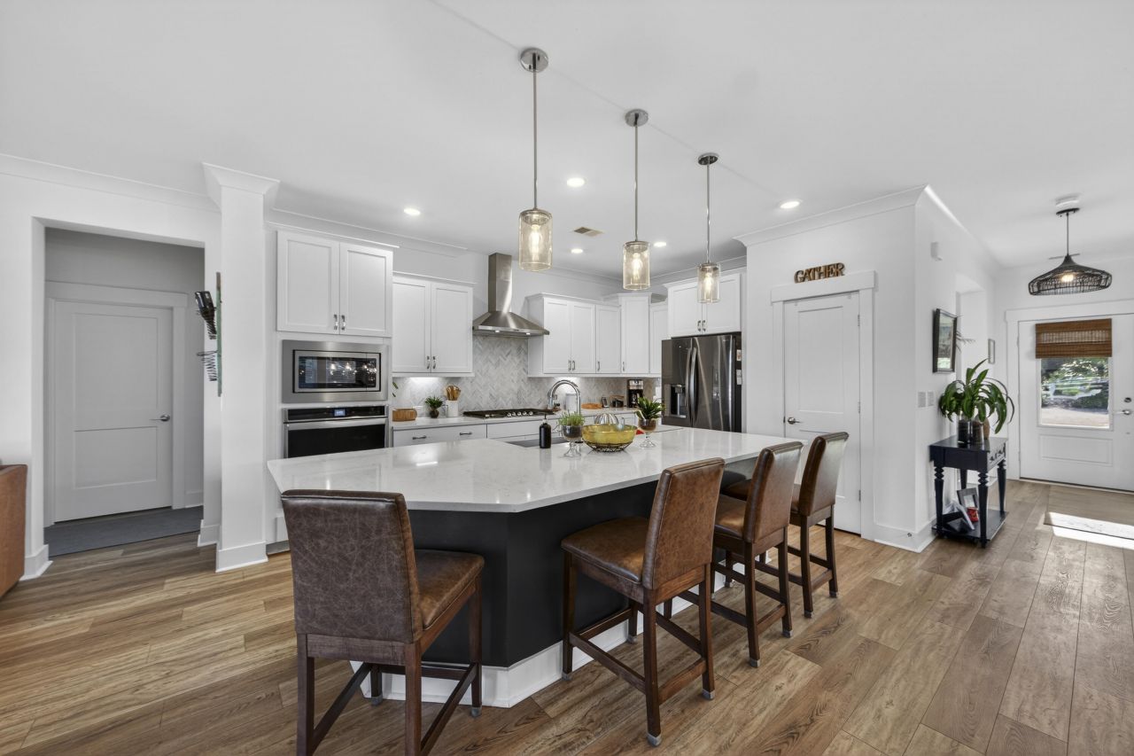 6128 Highway 165 Photo 6