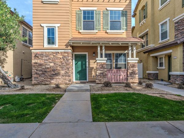 916 W ASPEN Way, Gilbert, AZ 85233