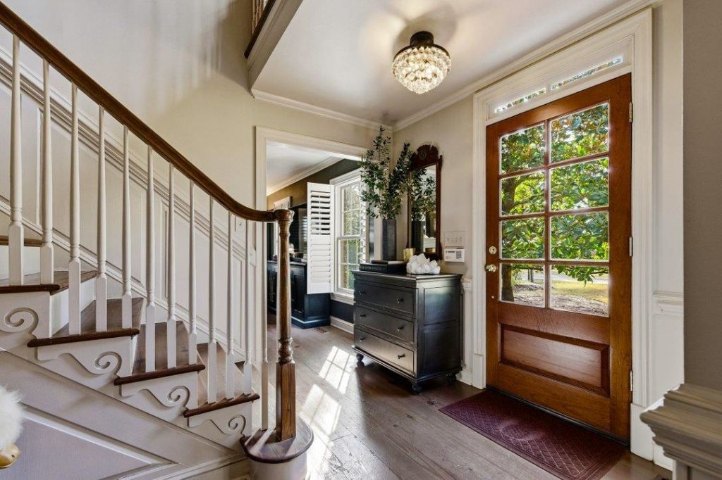 9 Chapin Circle Photo 6