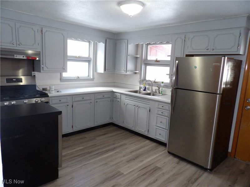 477 W 39th Street, Shadyside, OH 43947 Photo 12