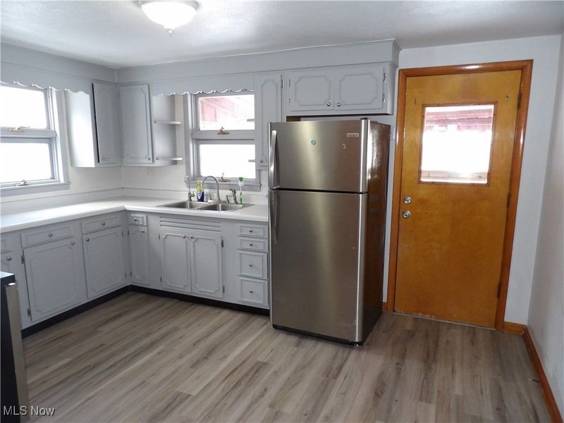 477 W 39th Street, Shadyside, OH 43947 Photo 13