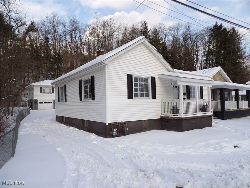 477 W 39th Street, Shadyside, OH 43947 Photo 2