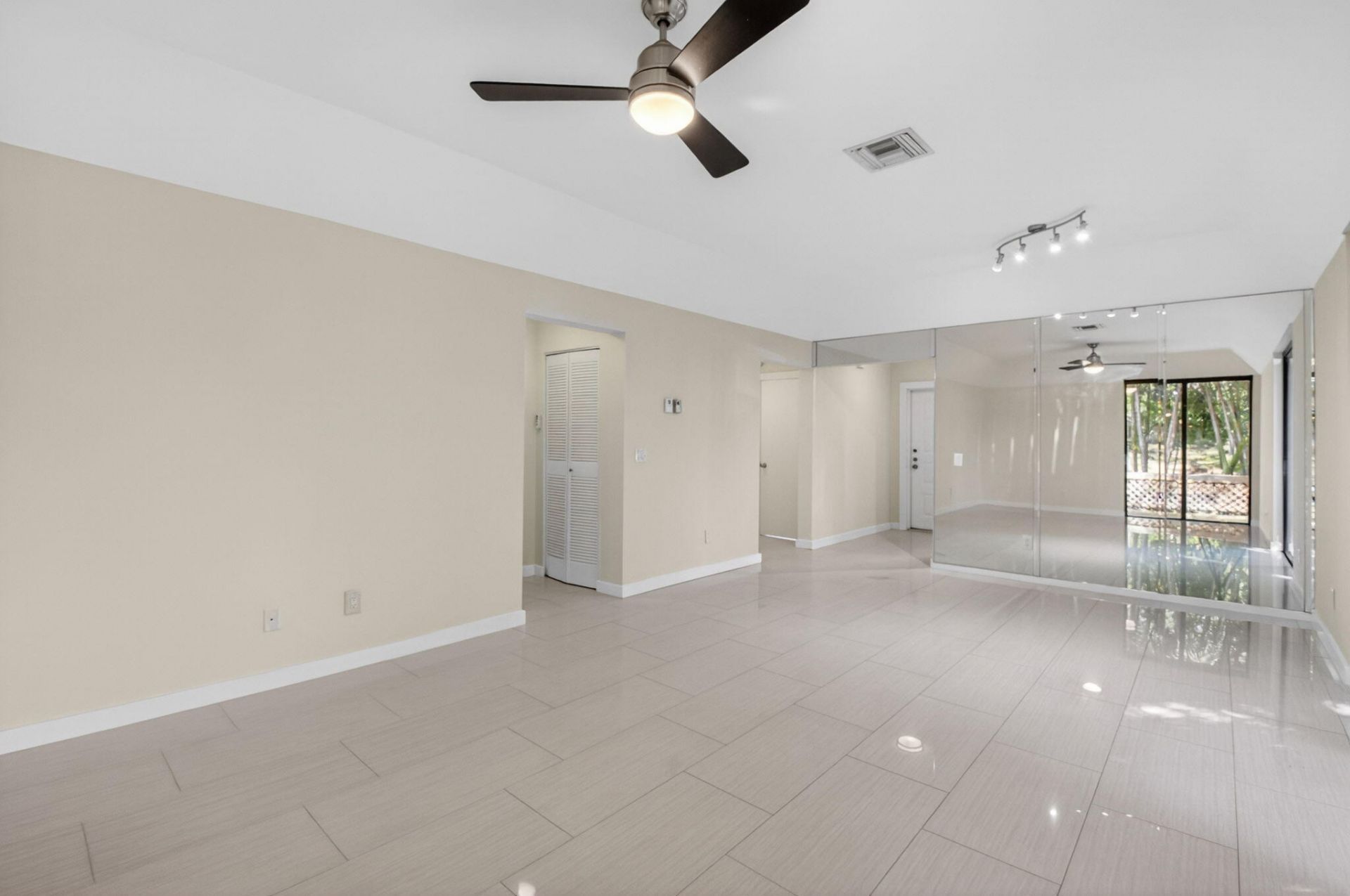 5845 Fox Hollow Drive, Unit A, Boca Raton, FL 33486 Photo