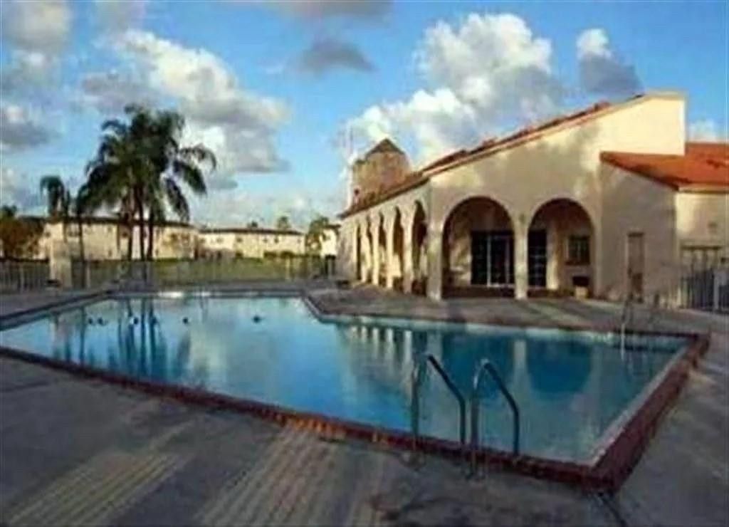 334 SW 86th Avenue, Unit 102, Pembroke Pines, FL 33025 Photo