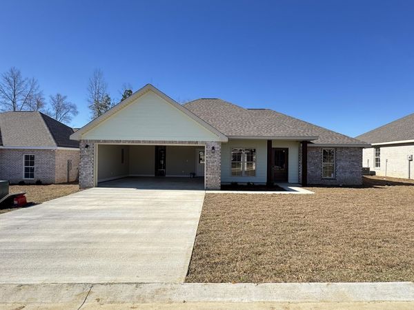 38 S Fairfax Dr., Hattiesburg, MS 39402