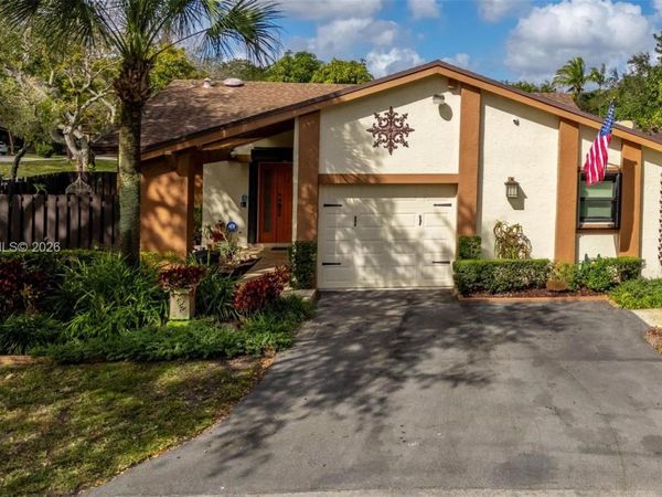 13595 SW 114th Ter, Miami, FL 33186