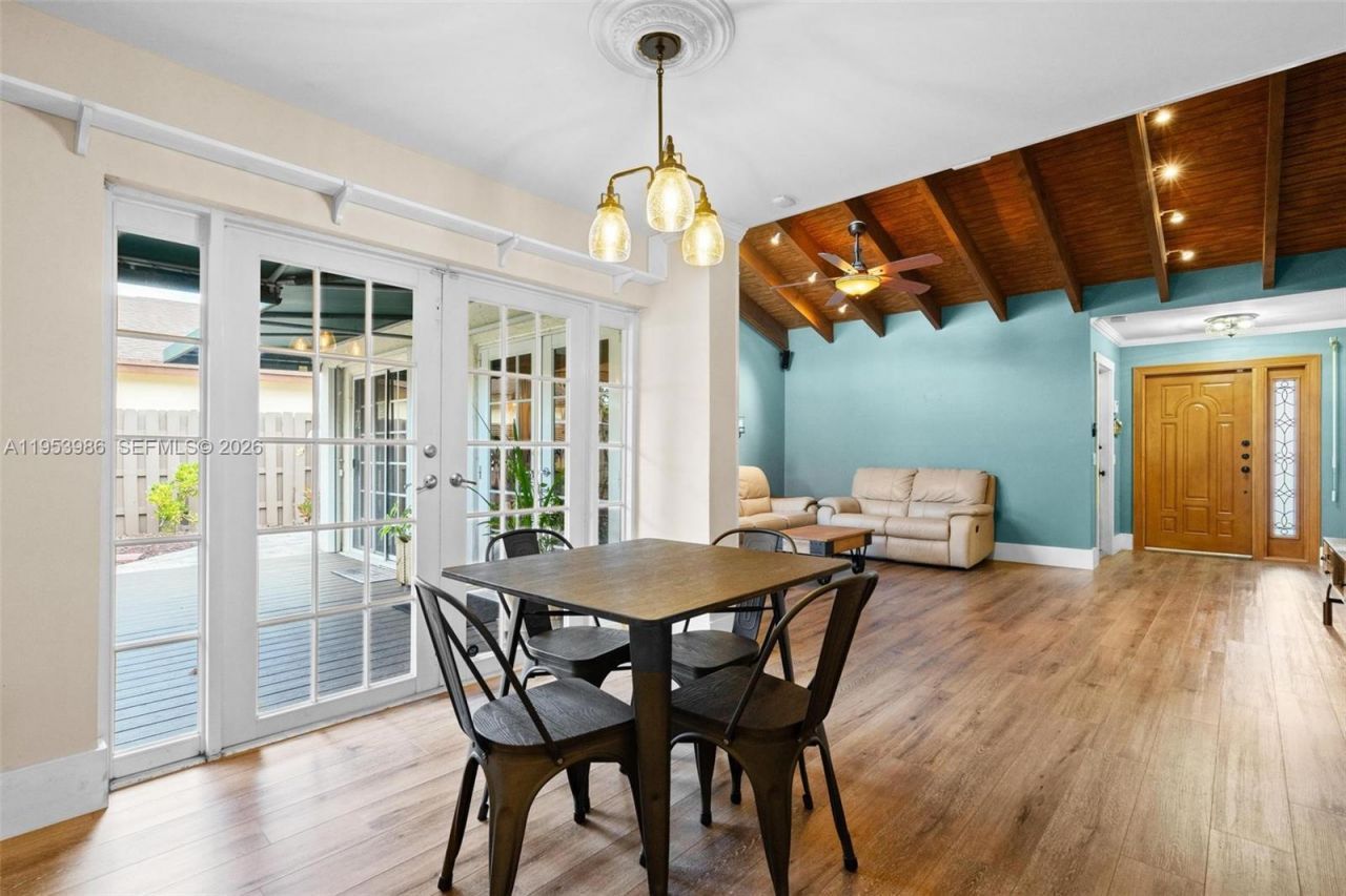 13595 SW 114th Ter, Miami, FL 33186 Photo