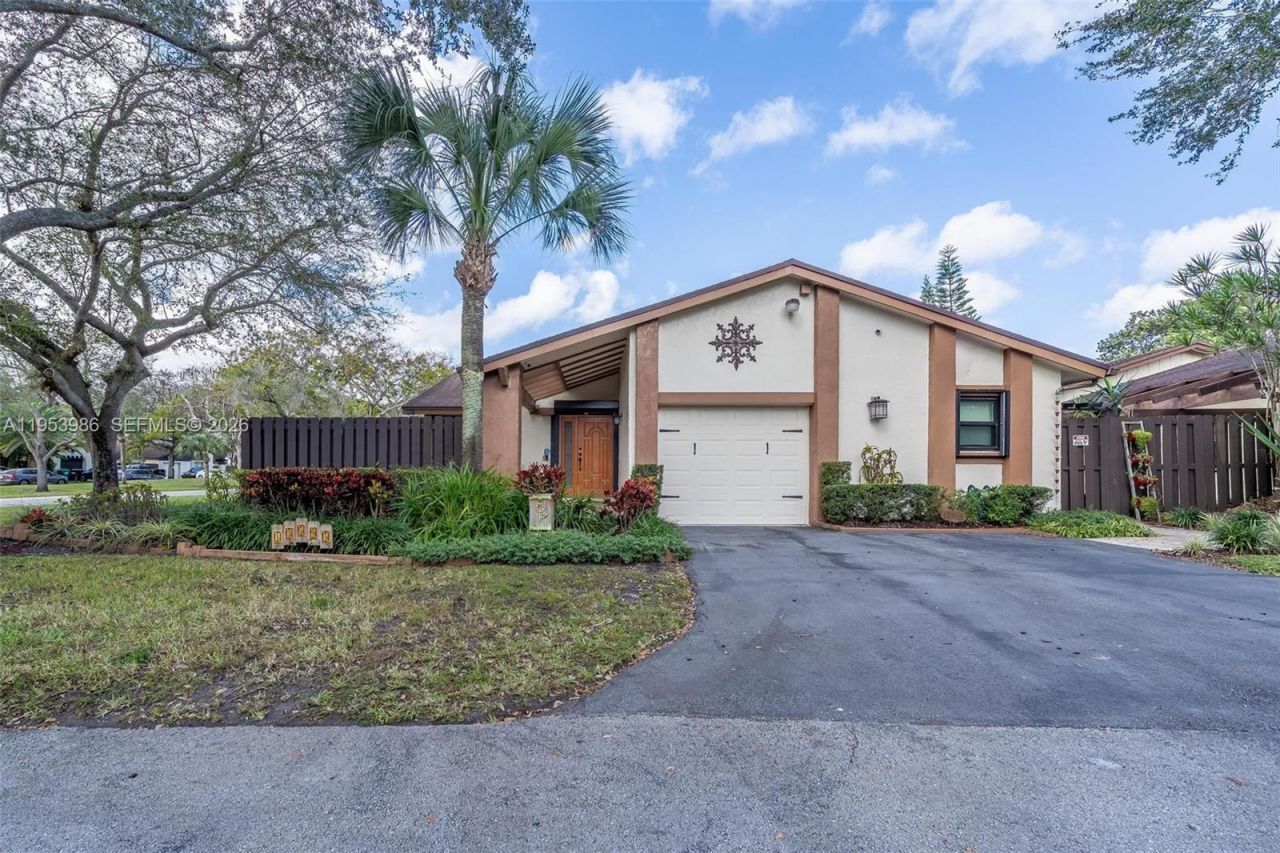 13595 SW 114th Ter, Miami, FL 33186 Photo