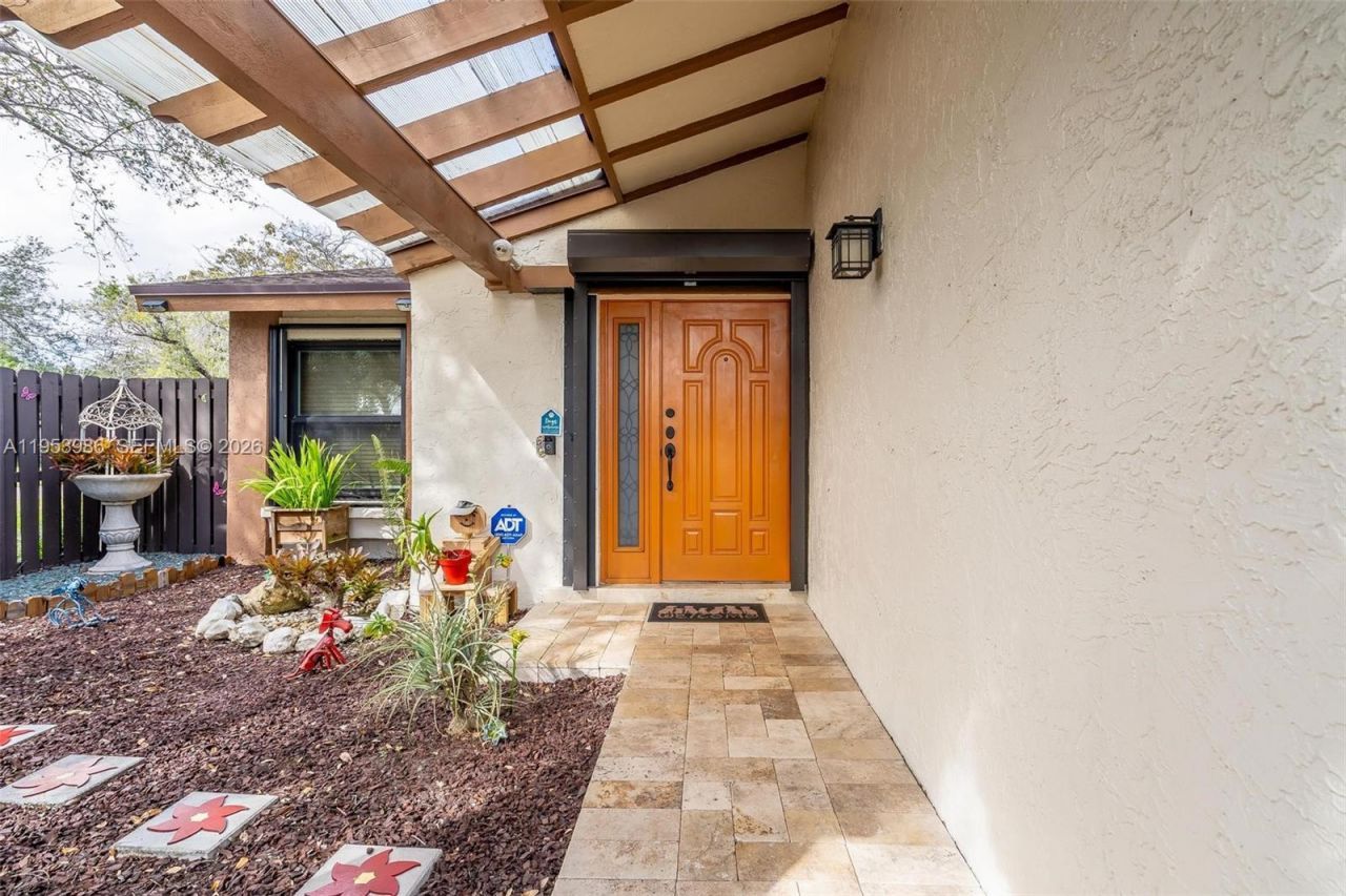 13595 SW 114th Ter, Miami, FL 33186 Photo