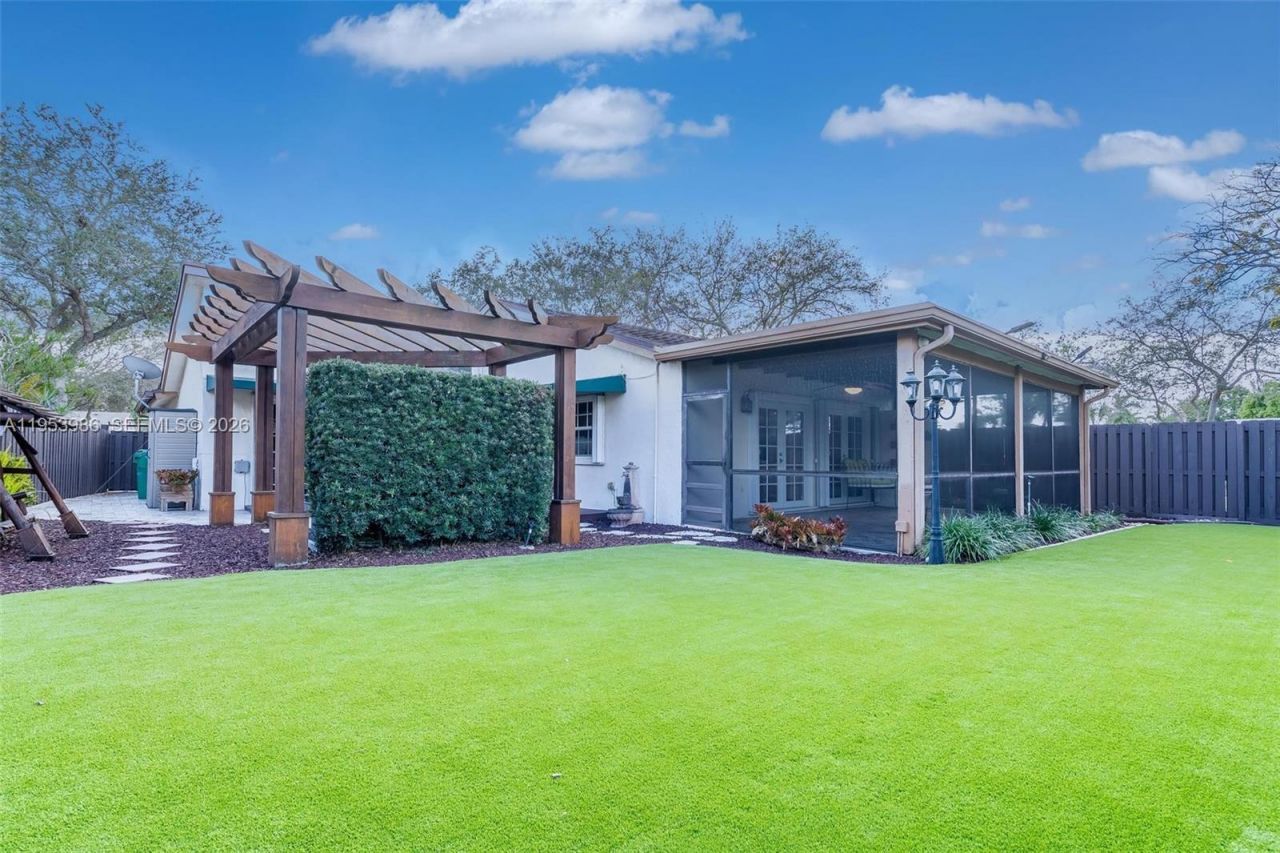 13595 SW 114th Ter, Miami, FL 33186 Photo