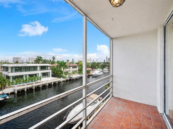 2935 NE 163rd St , Unit 4I, North Miami Beach, FL 33160