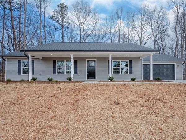 4185 Watts Street, Tobaccoville, NC 27050