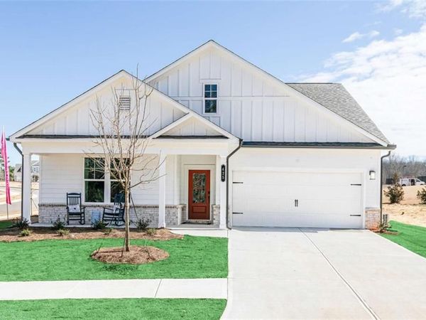 153 Chattahoochee Circle, Locust Grove, GA 30248