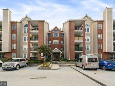 3309 WYNDHAM CIRCLE, Unit 2186, ALEXANDRIA, VA 22302