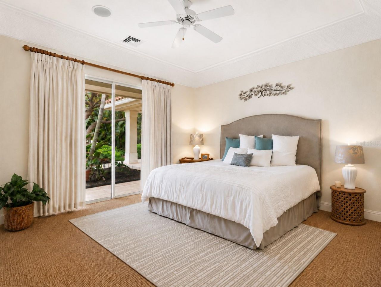 6320 Burnham Road, Naples, FL 34119 Photo