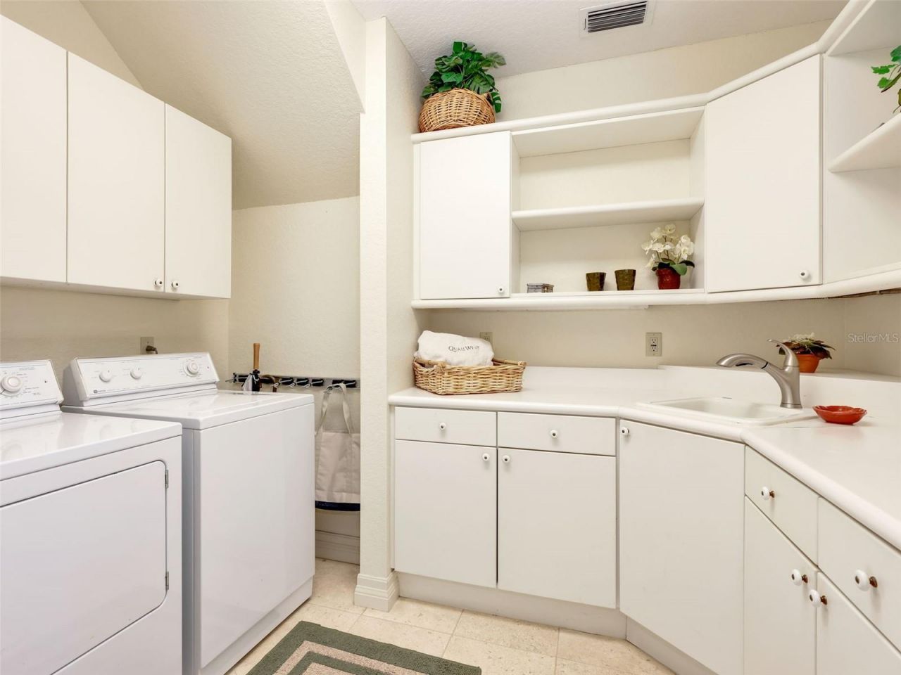 6320 Burnham Road, Naples, FL 34119 Photo