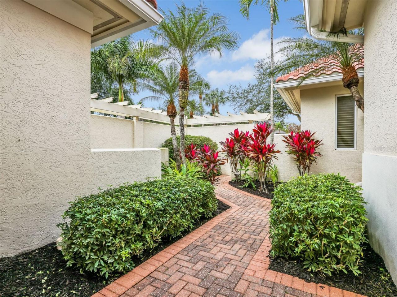 6320 Burnham Road, Naples, FL 34119 Photo