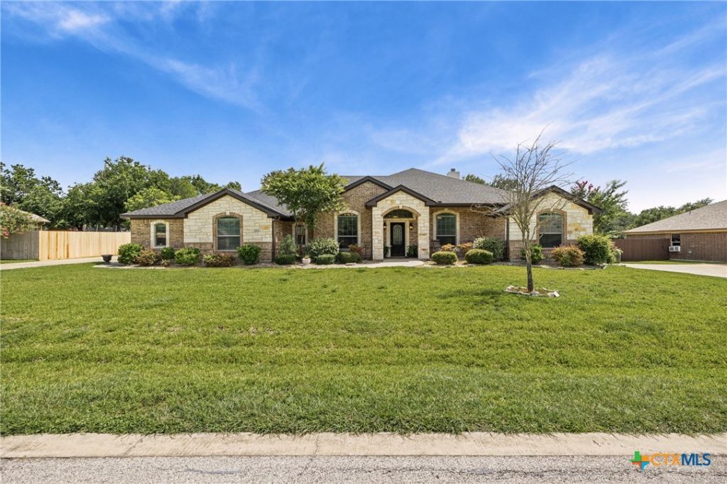 965 Ridgeoak Drive, Belton, TX 76513 Main Photo