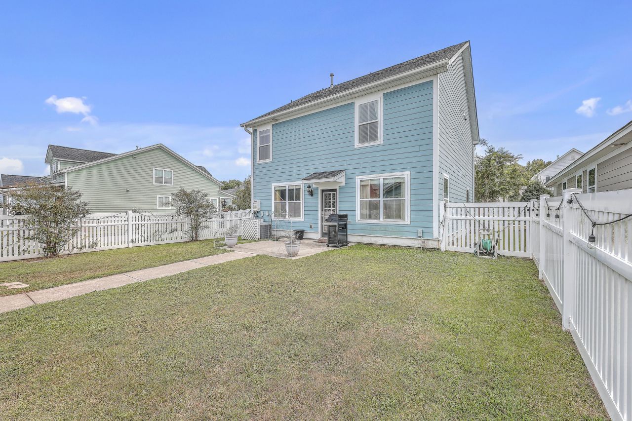 200 Crossandra Avenue Photo 32