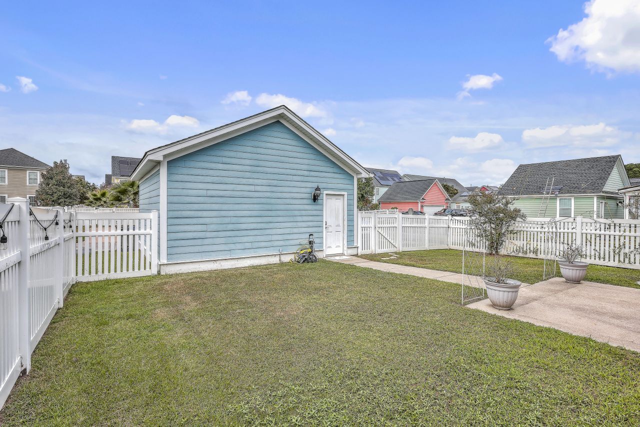 200 Crossandra Avenue Photo 35