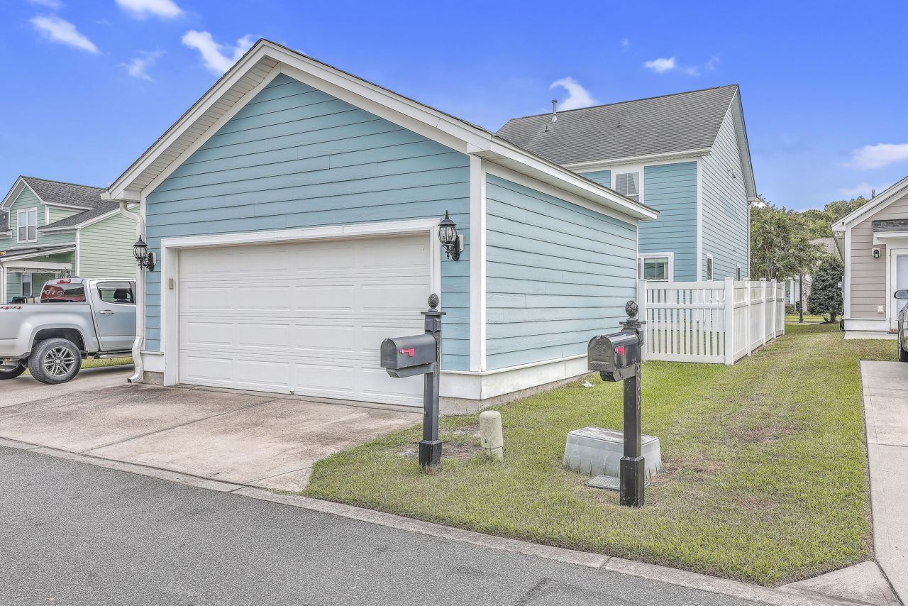 200 Crossandra Avenue Photo 36