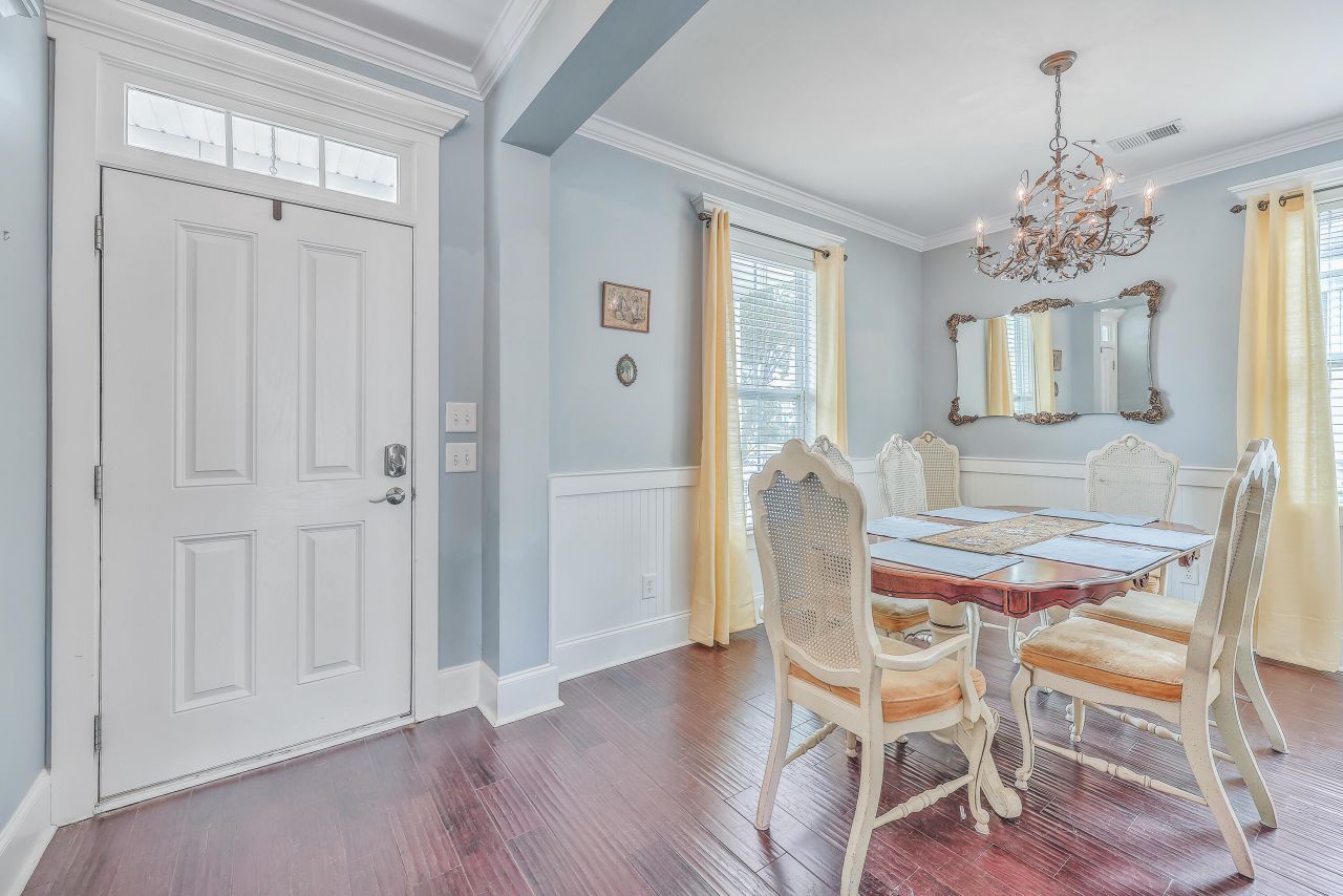 200 Crossandra Avenue Photo 8