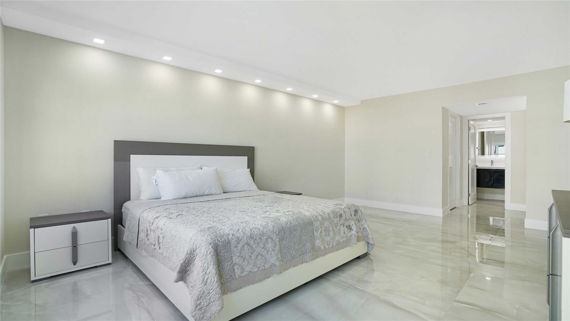 3400 Galt Ocean Drive, Unit 1209S, Fort Lauderdale, FL 33308 Photo