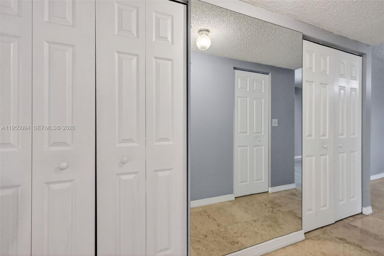 491 Ives Dairy Rd , Unit 306-5, Miami, FL 33179 Photo