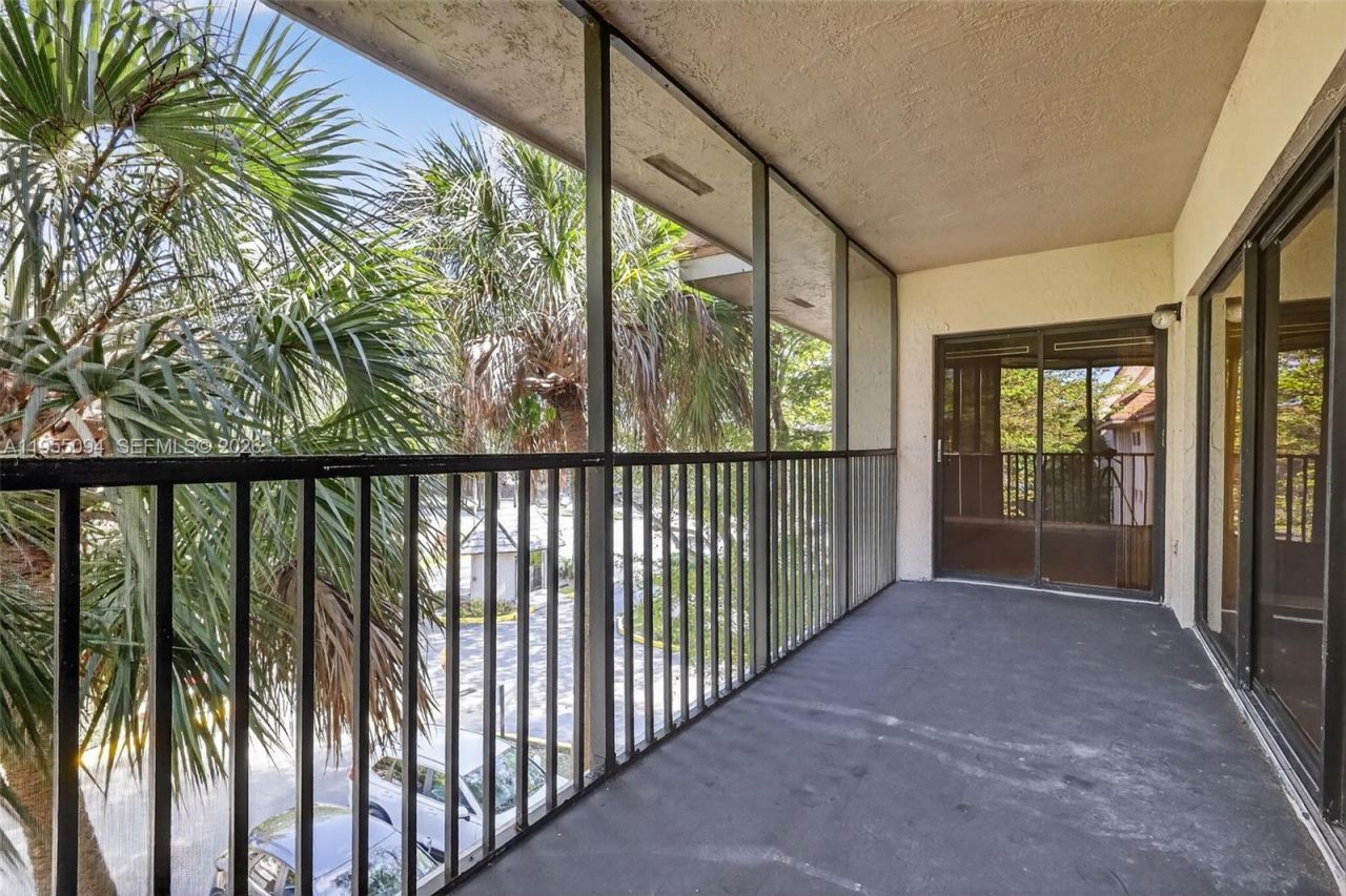 491 Ives Dairy Rd , Unit 306-5, Miami, FL 33179 Photo