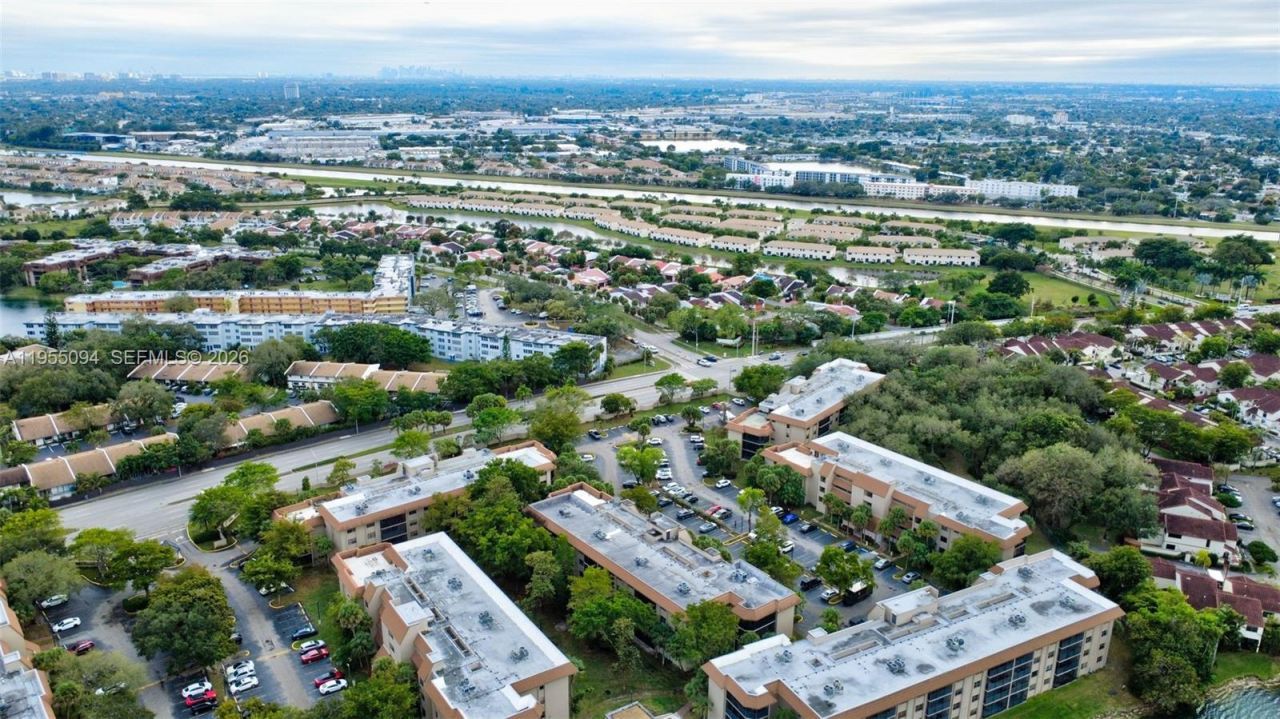 491 Ives Dairy Rd , Unit 306-5, Miami, FL 33179 Photo