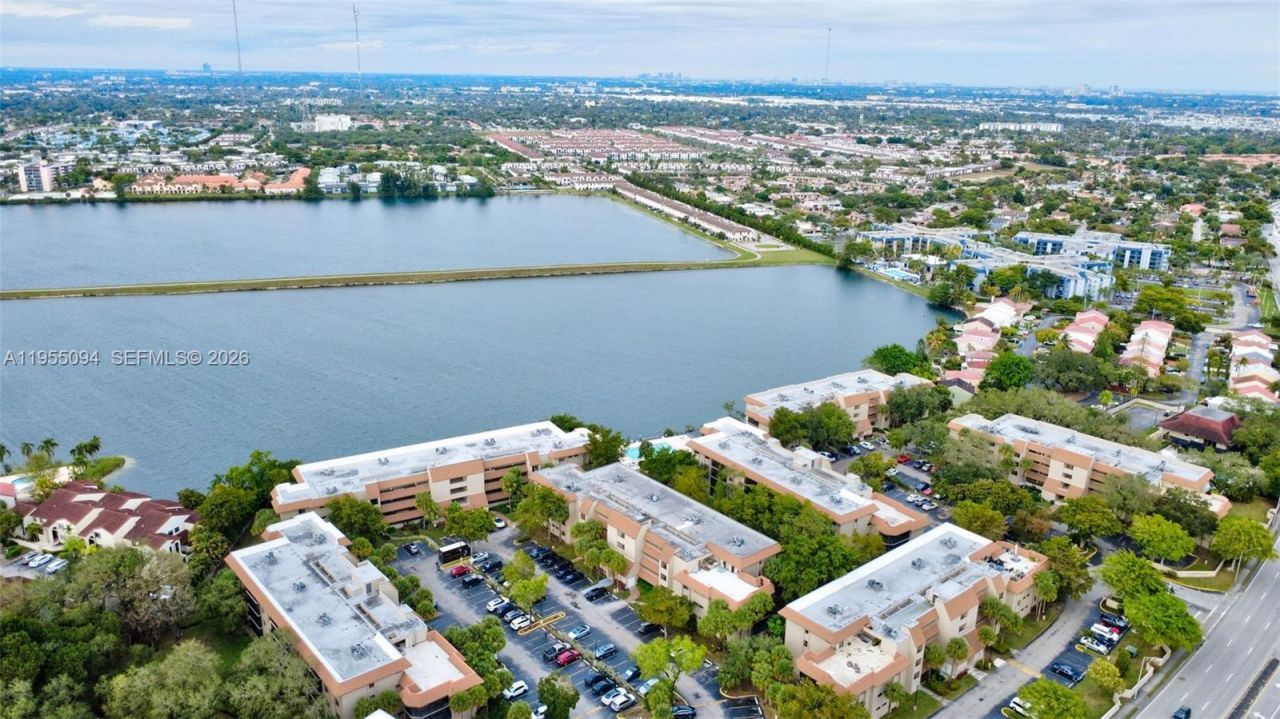 491 Ives Dairy Rd , Unit 306-5, Miami, FL 33179 Photo