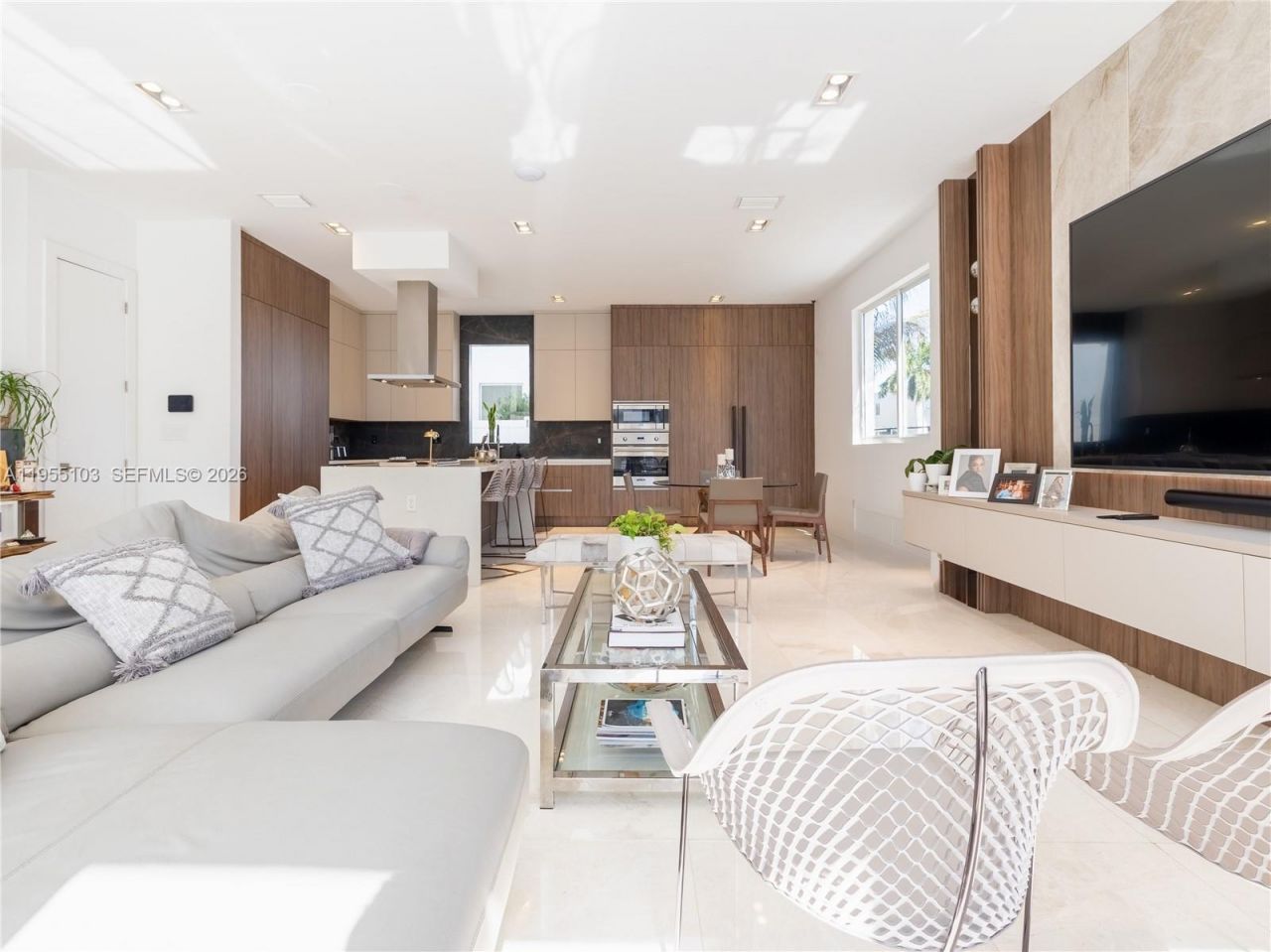 7451 NW 103rd Ct, Doral, FL 33178 Photo