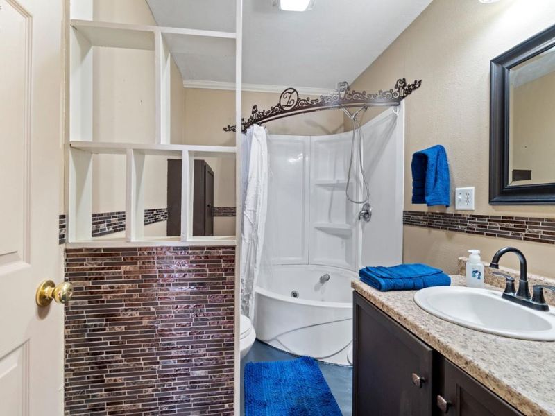 14245 W State Route 163, Oak Harbor, OH 43449 Photo 11