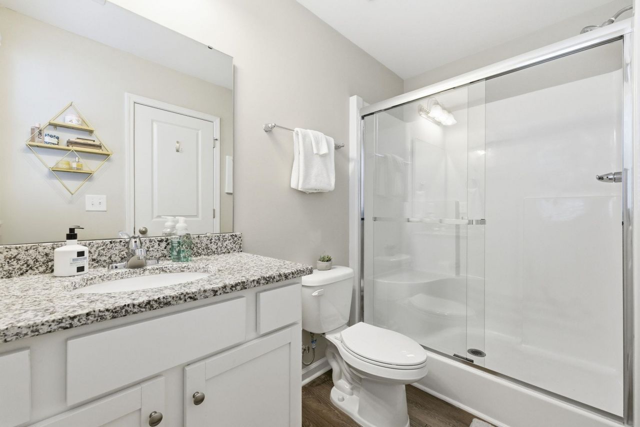 3557 Bristol Ln. Photo 10