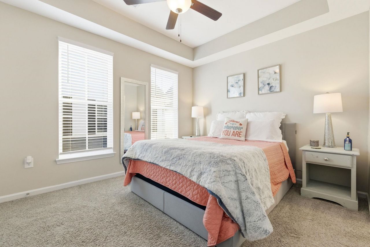 3557 Bristol Ln. Photo 9