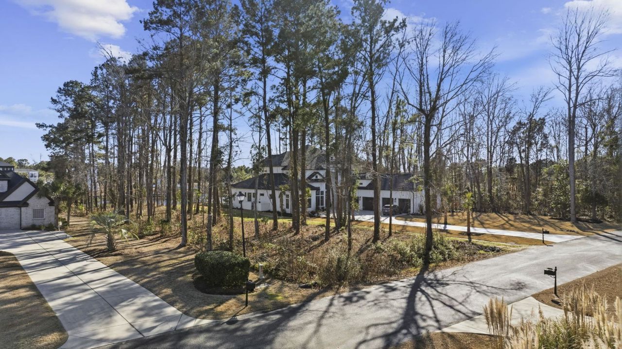 9789 Anchor Dr. Photo 4