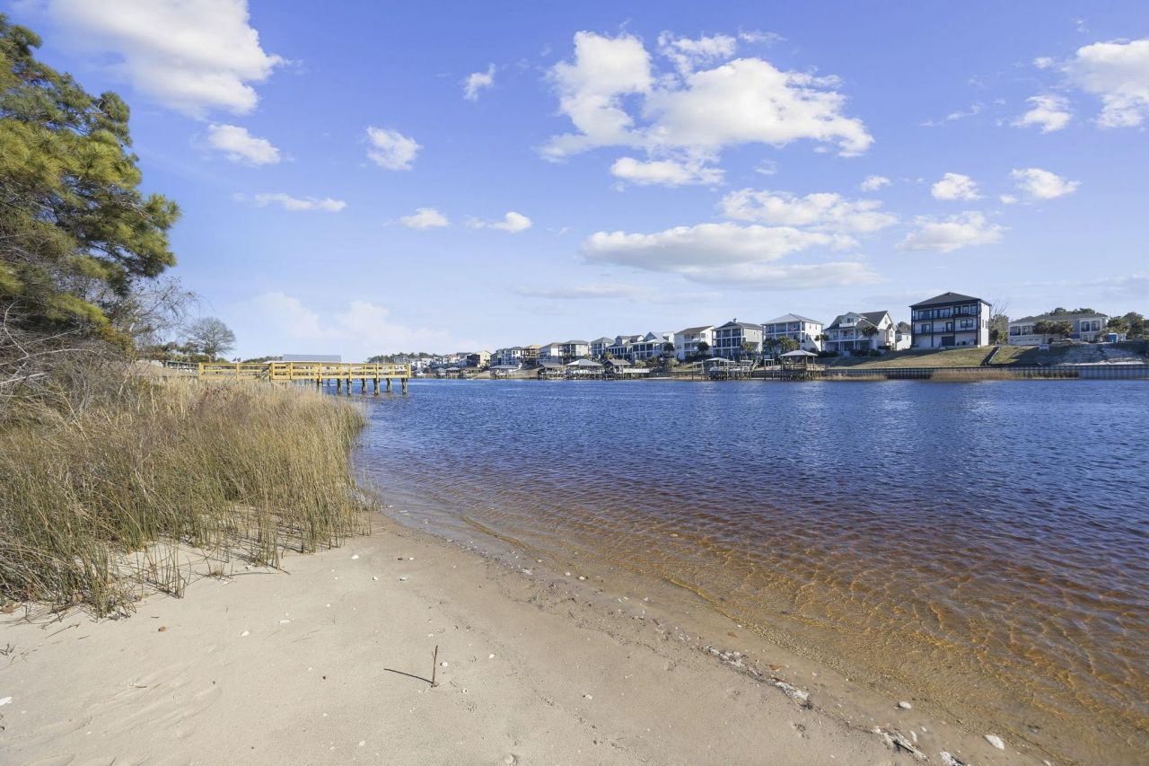 9789 Anchor Dr. Photo 8