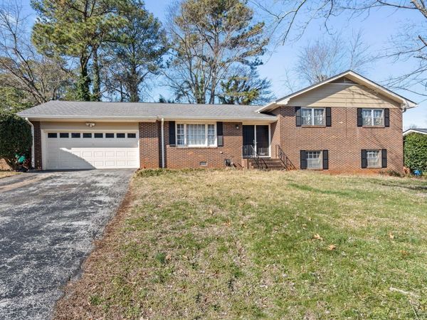 1707 Clayton Drive, Chattanooga, TN 37421